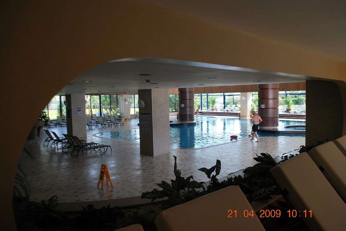 imagini hotel TITANIC LARA